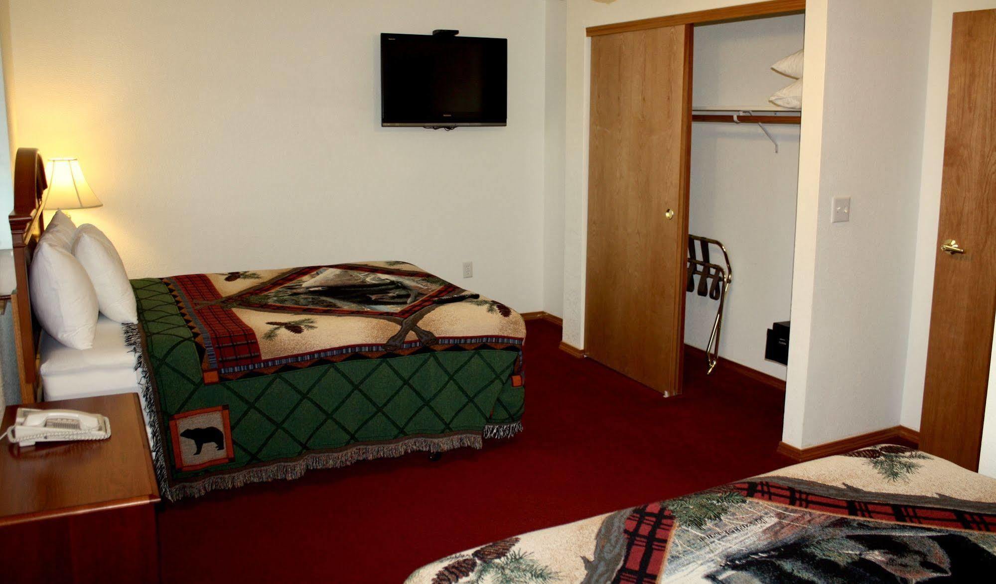 Juneau Hotel Bagian luar foto